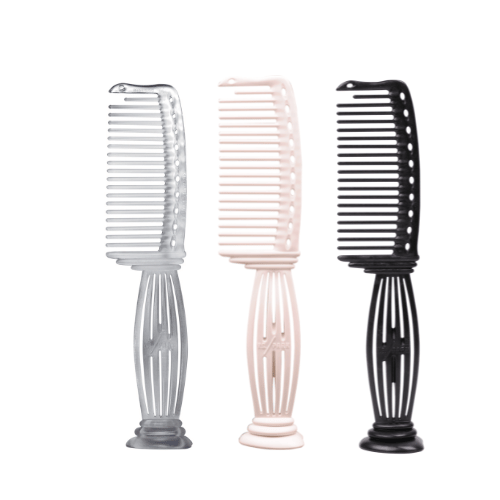 Y.S.PARK - Nr. 608                                                                                                         Kammen är perfekt vid klippning, att använda vid schamponering, färgning och vid inpackningar. Reder ut håret precis som att du använt fingrarna, funkar både på torrt och blött hår. Första tanden är kortare för att enkelt kunna dela håret. Kan stå både vertikalt och horisontellt tack vare dess speciella ände på handtaget.