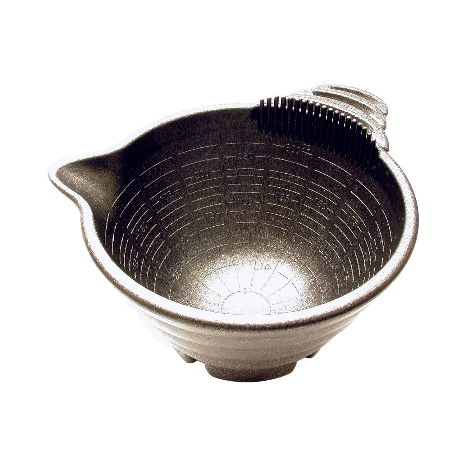 Y.S.PARK - Färgskål                                                                                                   Färgskålen som är mycket lätt att hålla ren då den är tillverkad av samma plast som används i droppslangar för minimal friktion. Skålens form minskar färgens oxidation. Skålens kant är utrustad med kam för att enkelt kunna ta bort överflödig färg eller ett hårstrå som fastnad på penseln. Skålen står stadigt på bordet tack vare gummikuddarna under foten.