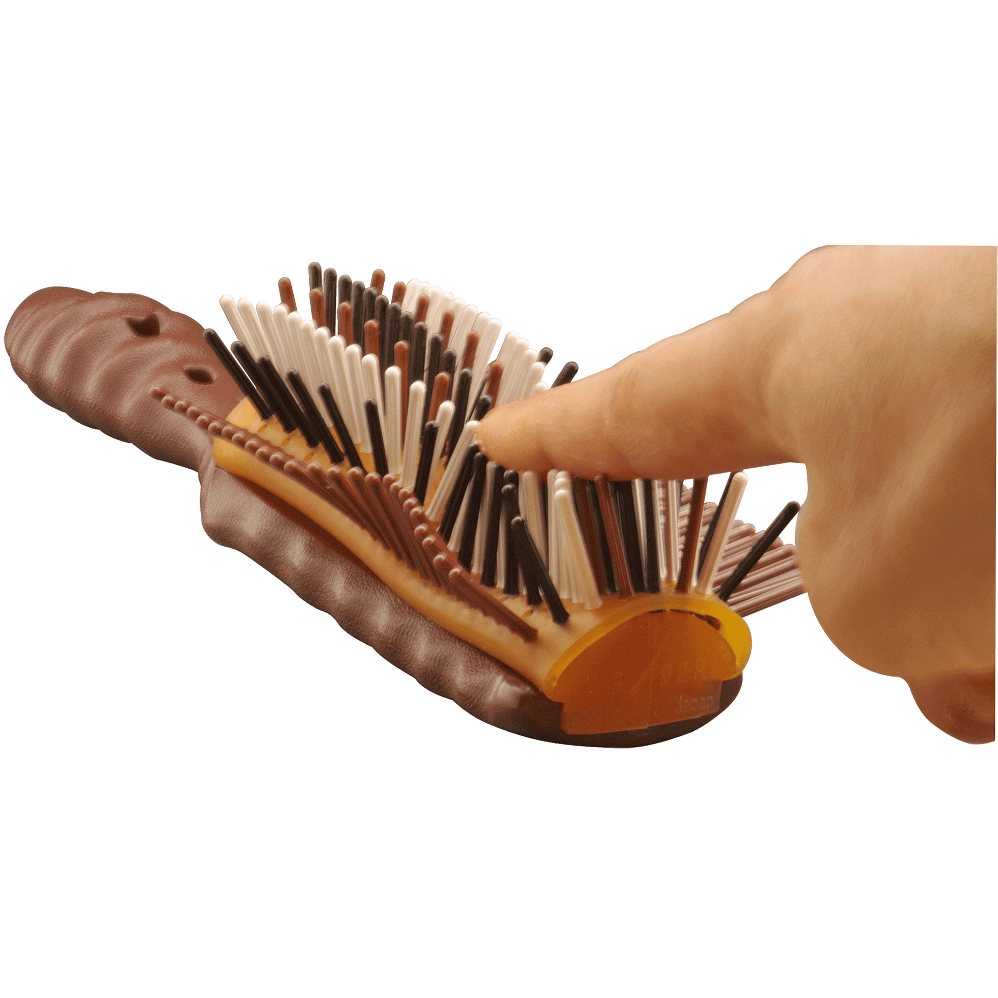 Y.S.PARK - Nr. LAP32                                                                                                              En ultramjuk borste med rundade stift som gör det behagligt för hårbotten. Lämpar sig bra vid inpackningar och massage vid schamponering (perfekt om man har långa naglar). Borsten har två olika stiftrader, den ena är plast och den andra nylon för att borsten både ska vara värmetålig 220° och antistatisk.