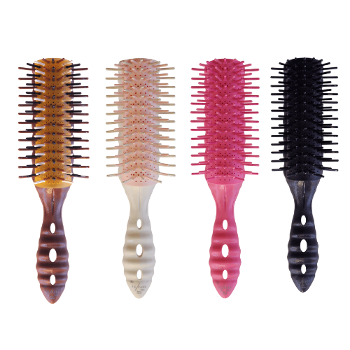 Y.S.PARK - Nr. LAP32                                                                                                              En ultramjuk borste med rundade stift som gör det behagligt för hårbotten. Lämpar sig bra vid inpackningar och massage vid schamponering (perfekt om man har långa naglar). Borsten har två olika stiftrader, den ena är plast och den andra nylon för att borsten både ska vara värmetålig 220° och antistatisk.