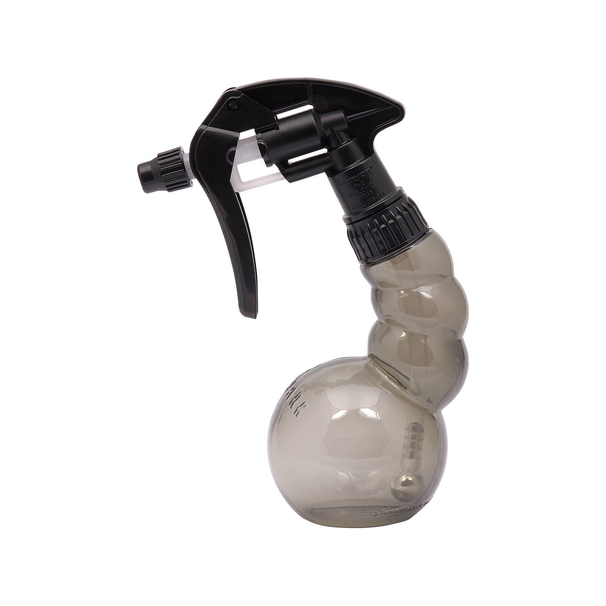 Y.S.PARK - Sprayer                                                                                                                          Sprayflaskan som står ut jämfört med sina konkurrenter. Tillverkad av mycket hållbart och värmetåligt material. Denna sprayflaska har en unik egenskap av en tennvikt i änden av röret som gör att du kan spraya i alla vinklar till sista droppen. Den inte bara följer vinkel på vattnet, den har egenskaper som motverkar orenheter i vattnet som klor.