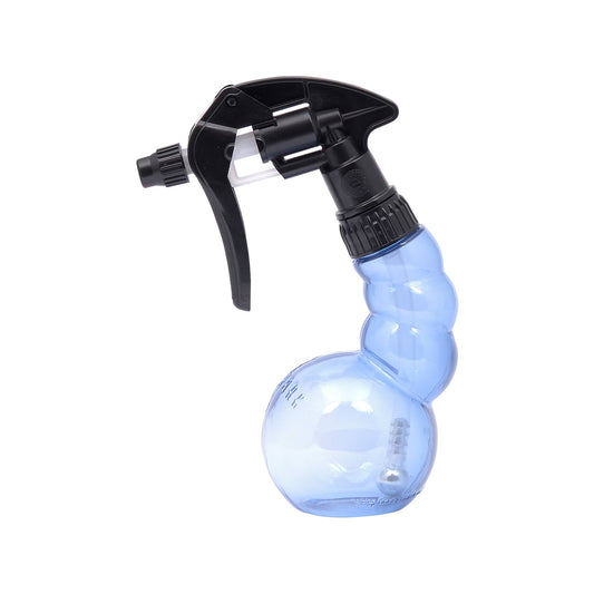 Y.S.PARK - Sprayer                                                                                                                          Sprayflaskan som står ut jämfört med sina konkurrenter. Tillverkad av mycket hållbart och värmetåligt material. Denna sprayflaska har en unik egenskap av en tennvikt i änden av röret som gör att du kan spraya i alla vinklar till sista droppen. Den inte bara följer vinkel på vattnet, den har egenskaper som motverkar orenheter i vattnet som klor.