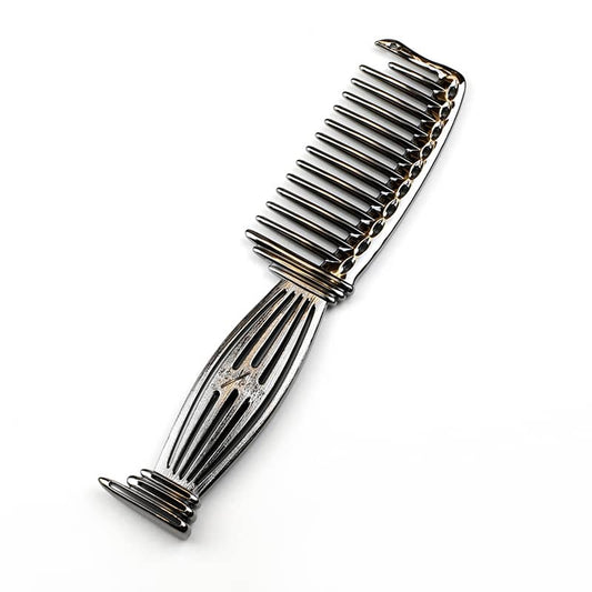 Parthenon serien kommer inspirationen till designen från Parthenontemplena i Grekland Kammen passar till klippning och schamponering Reder ut håret precis som om du använt fingrarna Funkar både i torrt och blött hår Första tanden är kortare för enkelt kunna dela upp håret Anti-statisk Färgen GOLD har dessutom en ytbehandling som är 100% polerad med 24K guld!!!!