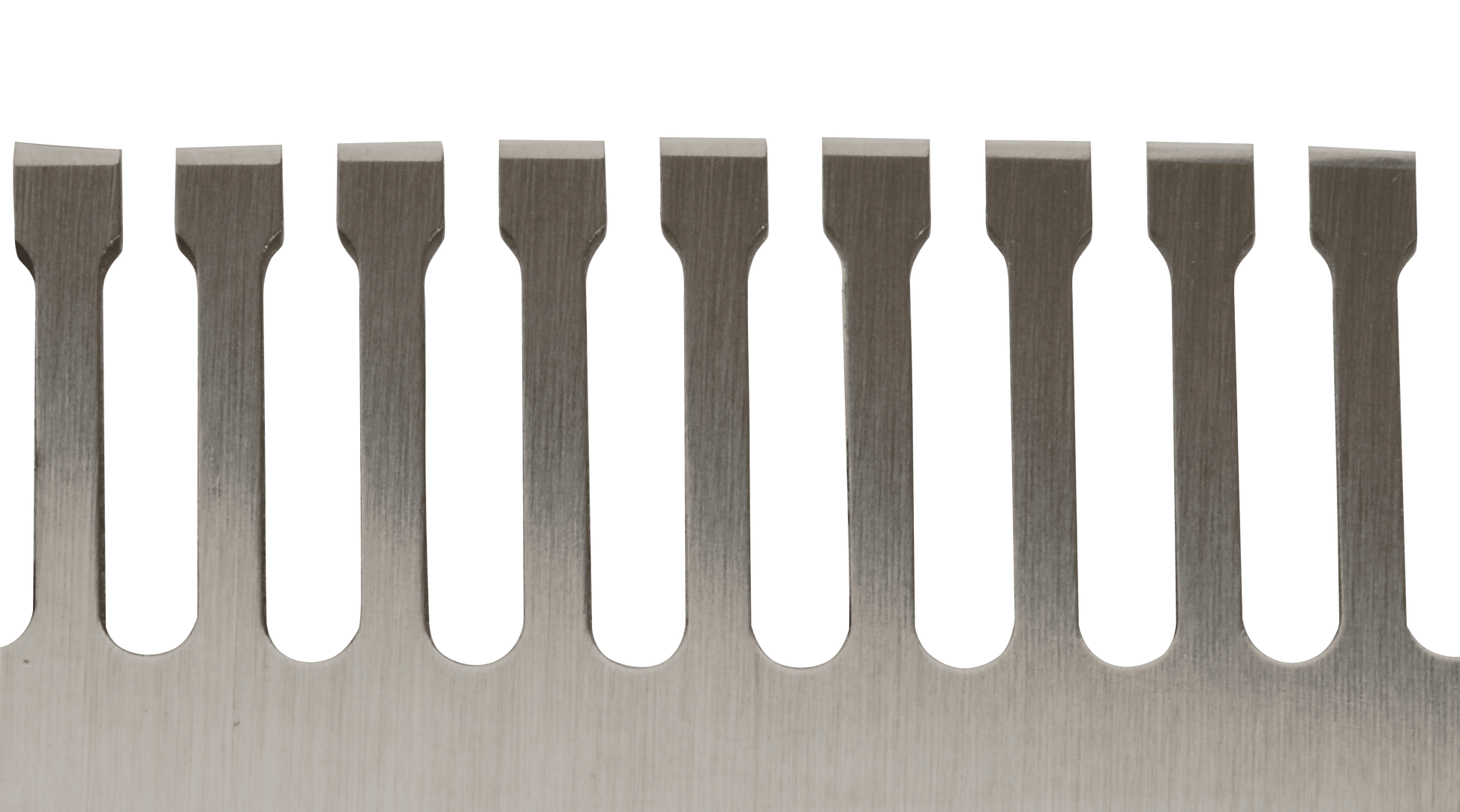 YSPARK - Effileringssax AT20  Kambladet tar bort hårets vikt utan att skada hårets yta. Perfekt för en naturlig finish och torrklippning utan att trassla till håret, samt för barberare med omvänt grepp. De platta spåren klipper bort mer vikt  och ger ett mer exakt klipp jämfört med de lutande spåren.  (Klipper bort 40-50%)